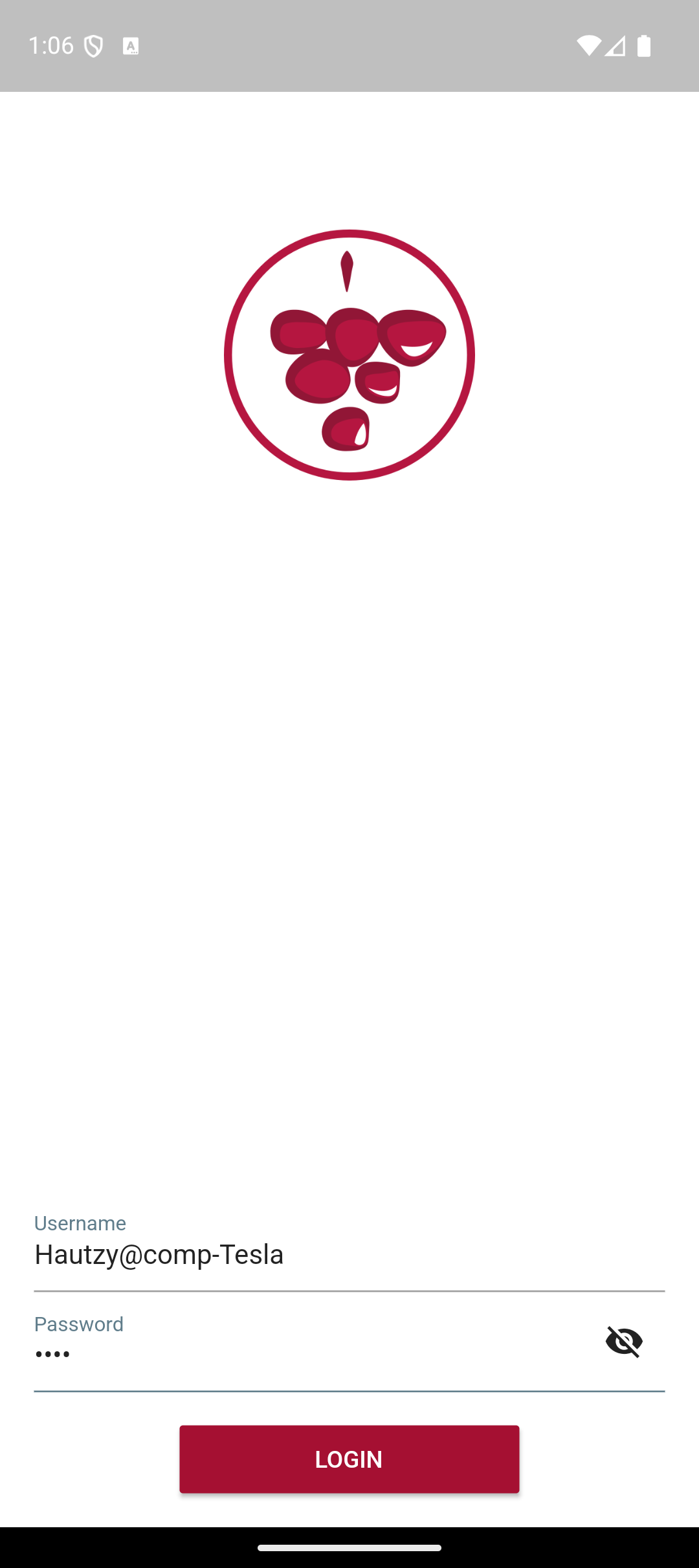 Mobile-App-Login — Eingabefelder Username (Hautzy@comp-Tesla) und Password, großer LOGIN-Button.