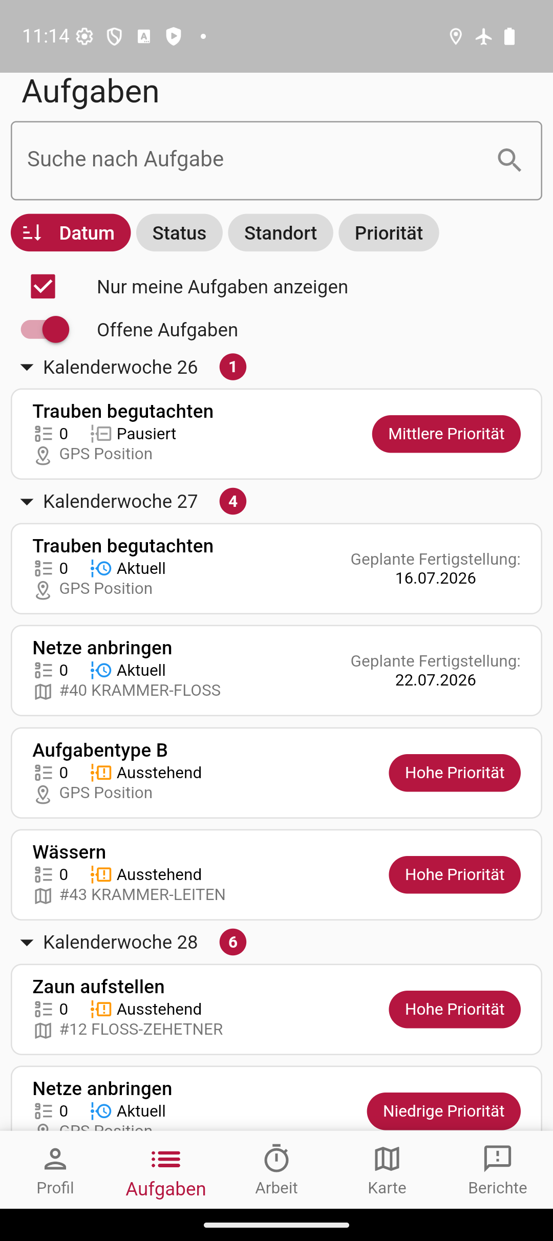 Die Aufgabenliste der mobilen App im Flugmodus — die Aufgaben mit Prioritäten und Kalenderwochen bleiben aus dem lokalen Speicher verfügbar.