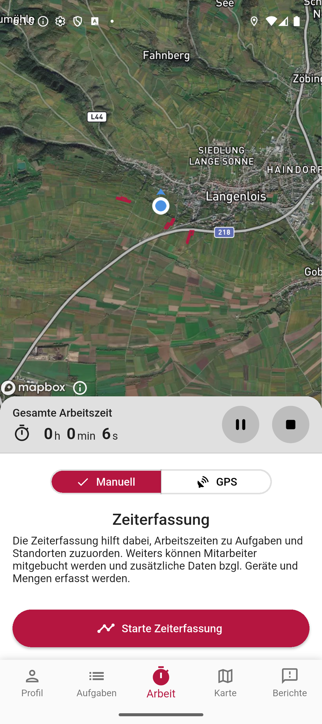 Laufender Arbeitstag mit Timer und dem Umschalter zwischen manueller und GPS-Zeiterfassung.